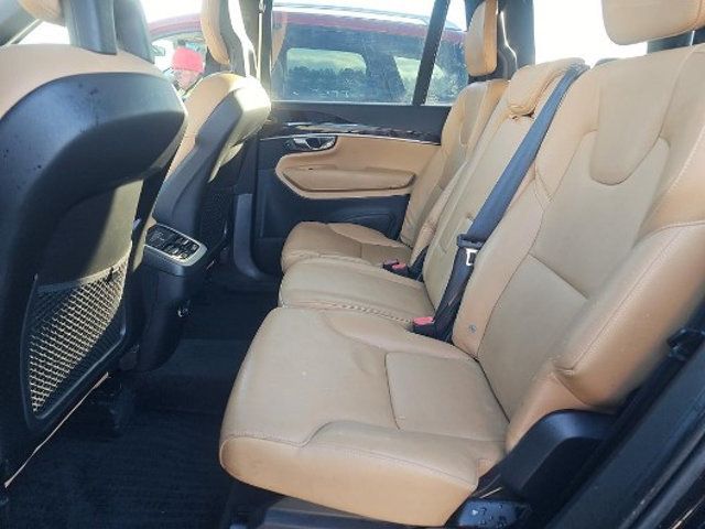 2017 Volvo XC90 T6 AWD 7-Passenger Momentum - 22944765 - 2