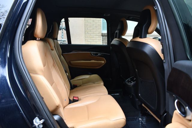 2017 Volvo XC90 T6 AWD 7-Passenger Momentum - 22944765 - 34