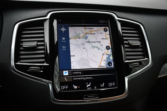 2017 Volvo XC90 T6 AWD 7-Passenger Momentum - 22944765 - 42