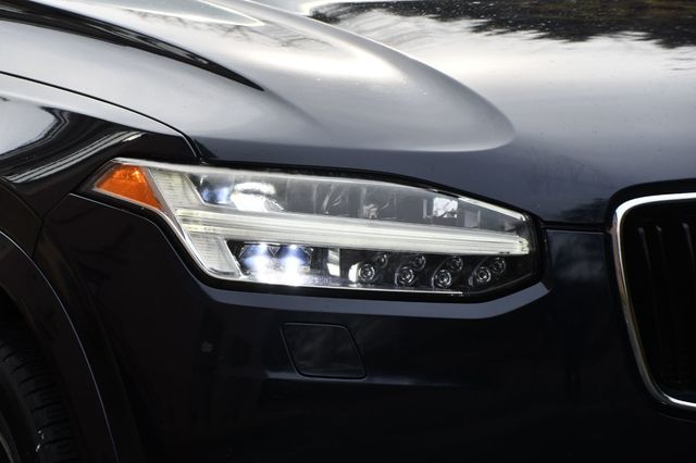 2017 Volvo XC90 T6 AWD 7-Passenger Momentum - 22944765 - 5