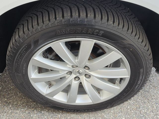 2017 Volvo XC90 T6 AWD 7-Passenger Momentum - 22991107 - 40