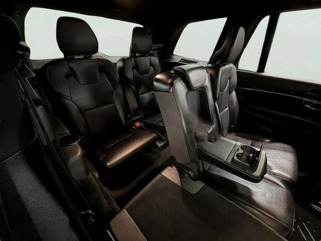 2017 Volvo XC90 T6 AWD 7-Passenger Momentum - 22985875 - 35