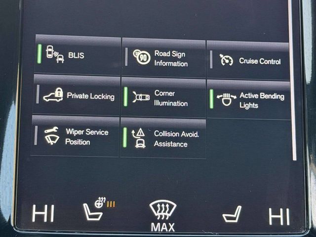 2017 Volvo XC90 T6 AWD 7-Passenger Momentum - 22985875 - 48