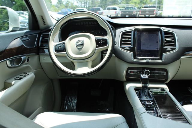 2017 Volvo XC90 T6 AWD 7-Passenger Momentum - 23048964 - 15