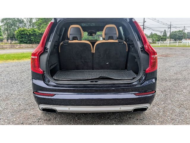2017 Volvo XC90 T6 AWD 7-Passenger Momentum - 22935219 - 12