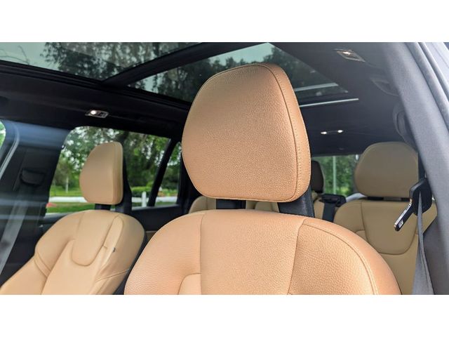 2017 Volvo XC90 T6 AWD 7-Passenger Momentum - 22935219 - 15