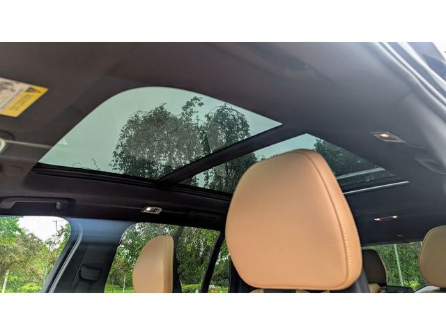 2017 Volvo XC90 T6 AWD 7-Passenger Momentum - 22935219 - 16