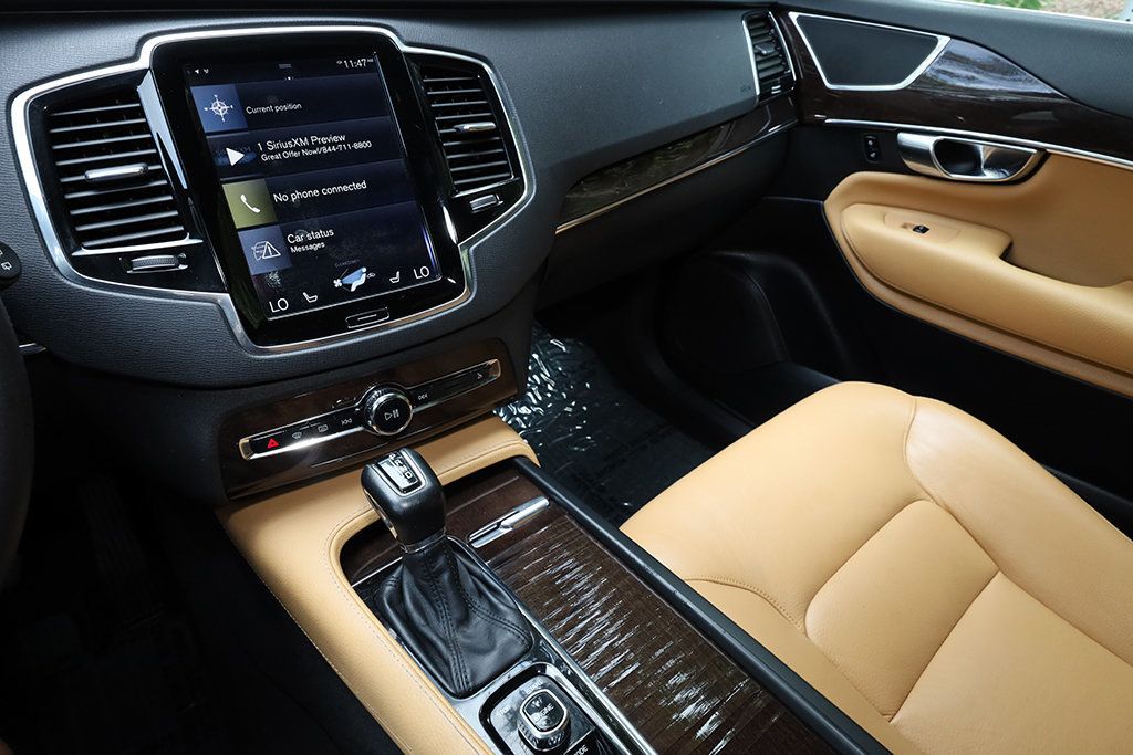 2017 Volvo XC90 T6 AWD 7-Passenger Momentum - 22999173 - 38