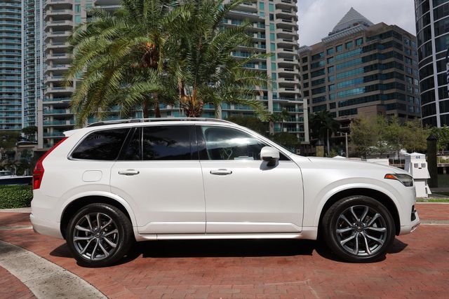 2017 Volvo XC90 T6 AWD 7-Passenger Momentum - 22999173 - 3