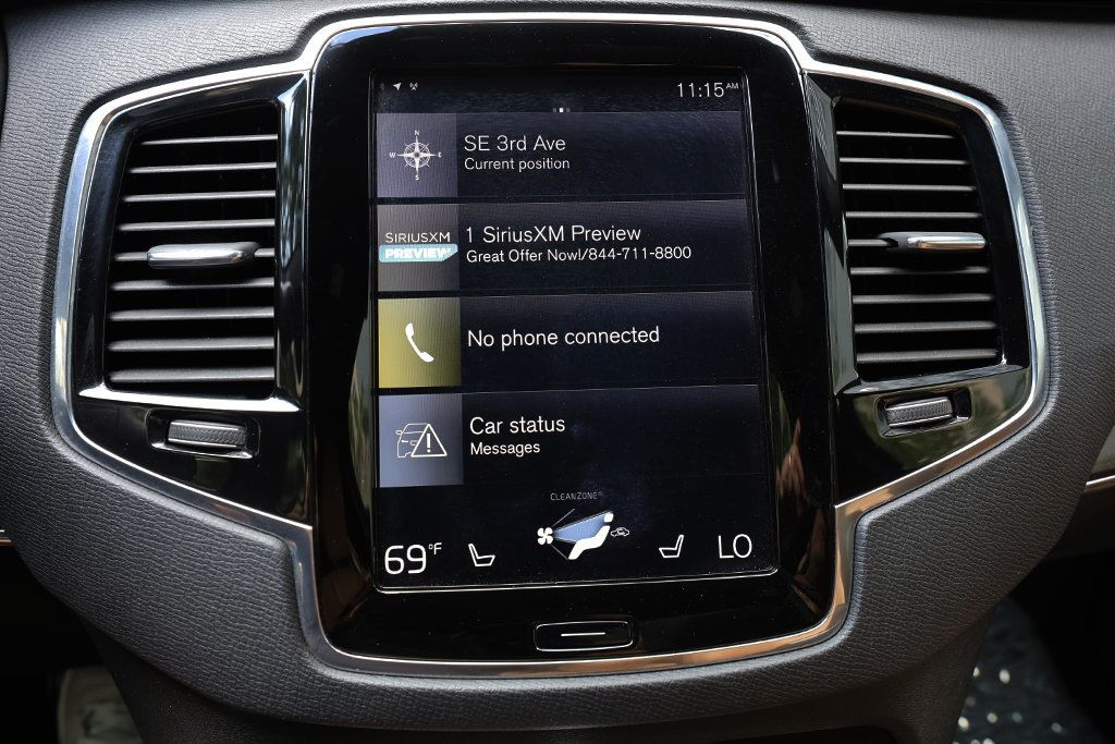 2017 Volvo XC90 T6 AWD 7-Passenger Momentum - 22999173 - 39