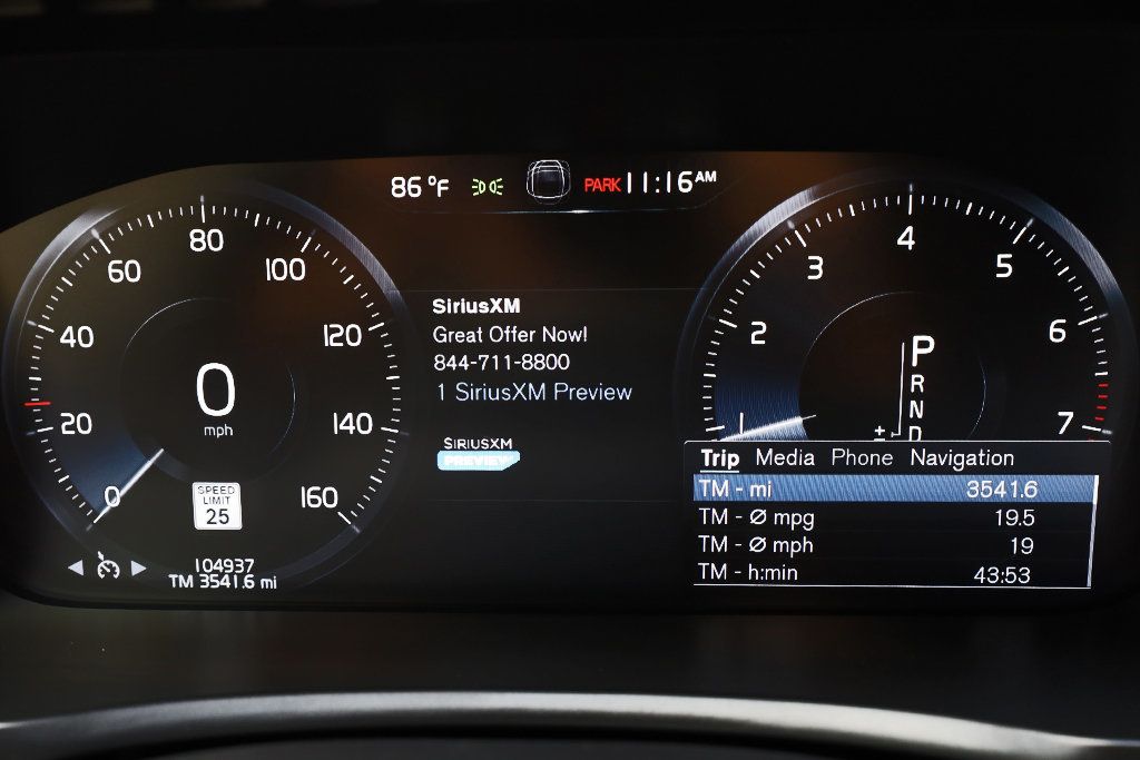 2017 Volvo XC90 T6 AWD 7-Passenger Momentum - 22999173 - 49