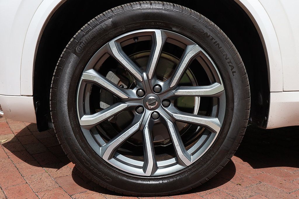 2017 Volvo XC90 T6 AWD 7-Passenger Momentum - 22999173 - 52