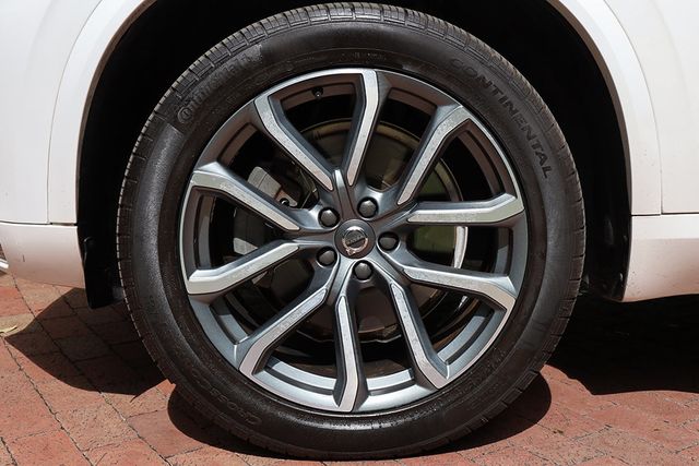 2017 Volvo XC90 T6 AWD 7-Passenger Momentum - 22999173 - 52