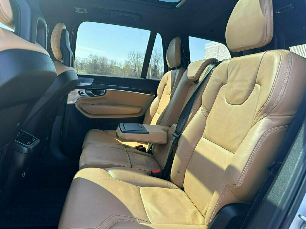 2017 Volvo XC90 T6 AWD 7-Passenger Momentum - 22391712 - 18