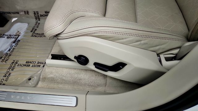 2017 Volvo XC90 T8 eAWD Plug-In Hybrid 7-Passenger Excellence - 23079105 - 11