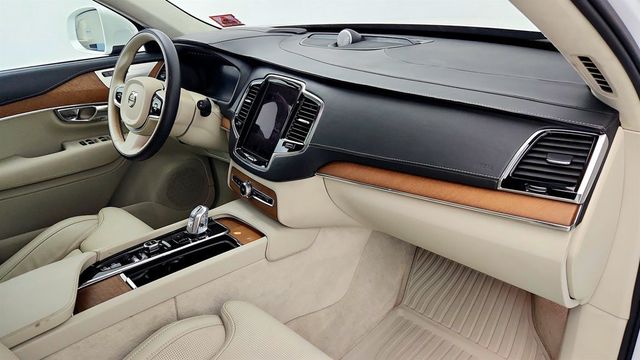 2017 Volvo XC90 T8 eAWD Plug-In Hybrid 7-Passenger Excellence - 23079105 - 24