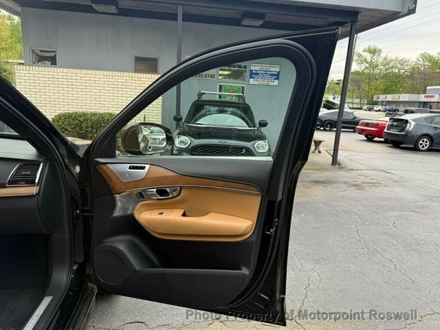 2017 Volvo XC90 T8 eAWD Plug-In Hybrid 7-Passenger Inscription - 23000072 - 23