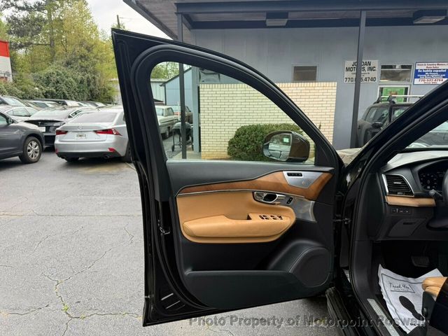 2017 Volvo XC90 T8 eAWD Plug-In Hybrid 7-Passenger Inscription - 23000072 - 7