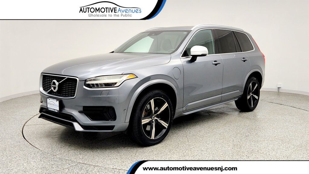2017 Volvo XC90 T8 eAWD Plug-In Hybrid 7-Seater R-Design w/ Vision & Convenience - 23012931 | Video 1