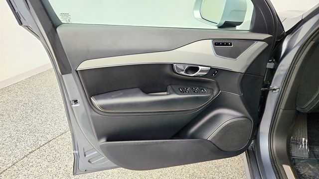 2017 Volvo XC90 T8 eAWD Plug-In Hybrid 7-Seater R-Design w/ Vision & Convenience - 23012931 - 10