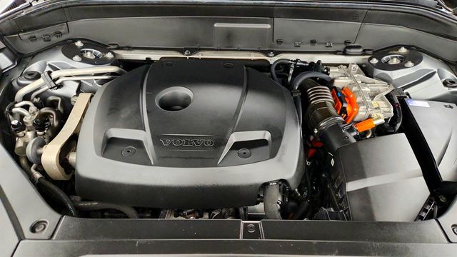 2017 Volvo XC90 T8 eAWD Plug-In Hybrid 7-Seater R-Design w/ Vision & Convenience - 23012931 - 28