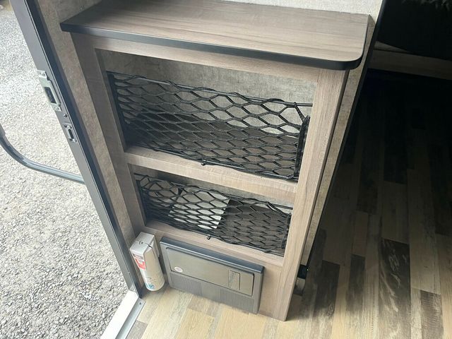 2017 Winnebago Winnie Drop WD1780  - 23014858 - 13