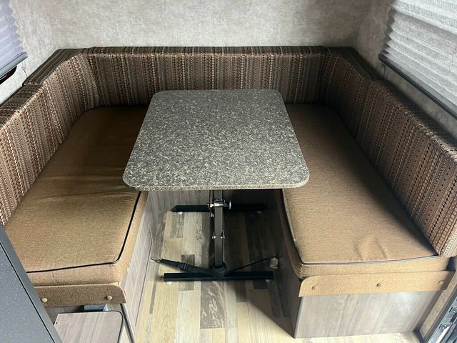 2017 Winnebago Winnie Drop WD1780  - 23014858 - 18