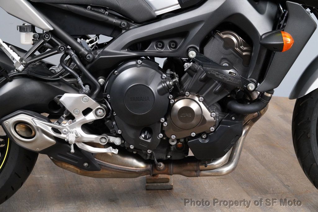 2017 Yamaha FZ-09 Includes Warranty - 23071411 - 14