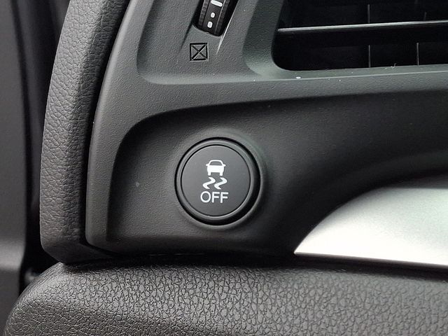 2018 Acura ILX Sedan - 22943803 - 24