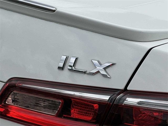 2018 Acura ILX Special Edition Sedan - 22354829 - 17