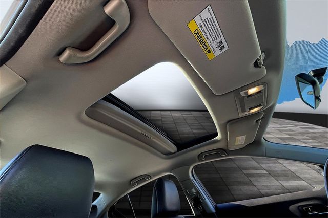 2018 Acura ILX Special Edition Sedan - 22923961 - 32