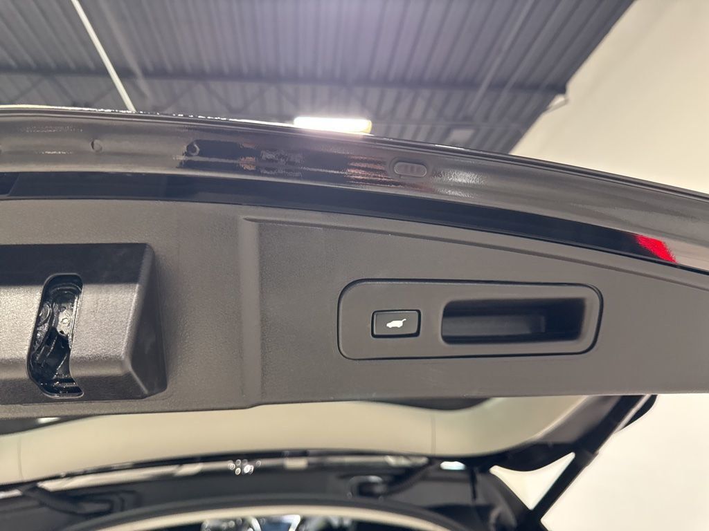 2018 Acura MDX SH-AWD - 23017266 - 37