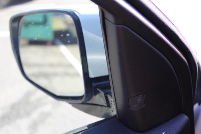 2018 Acura MDX SH-AWD Sport Hybrid w/Advance Pkg - 22984052 - 38