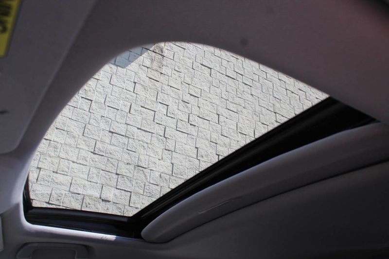 2018 Acura RDX AWD w/Advance Pkg - 22872587 - 17