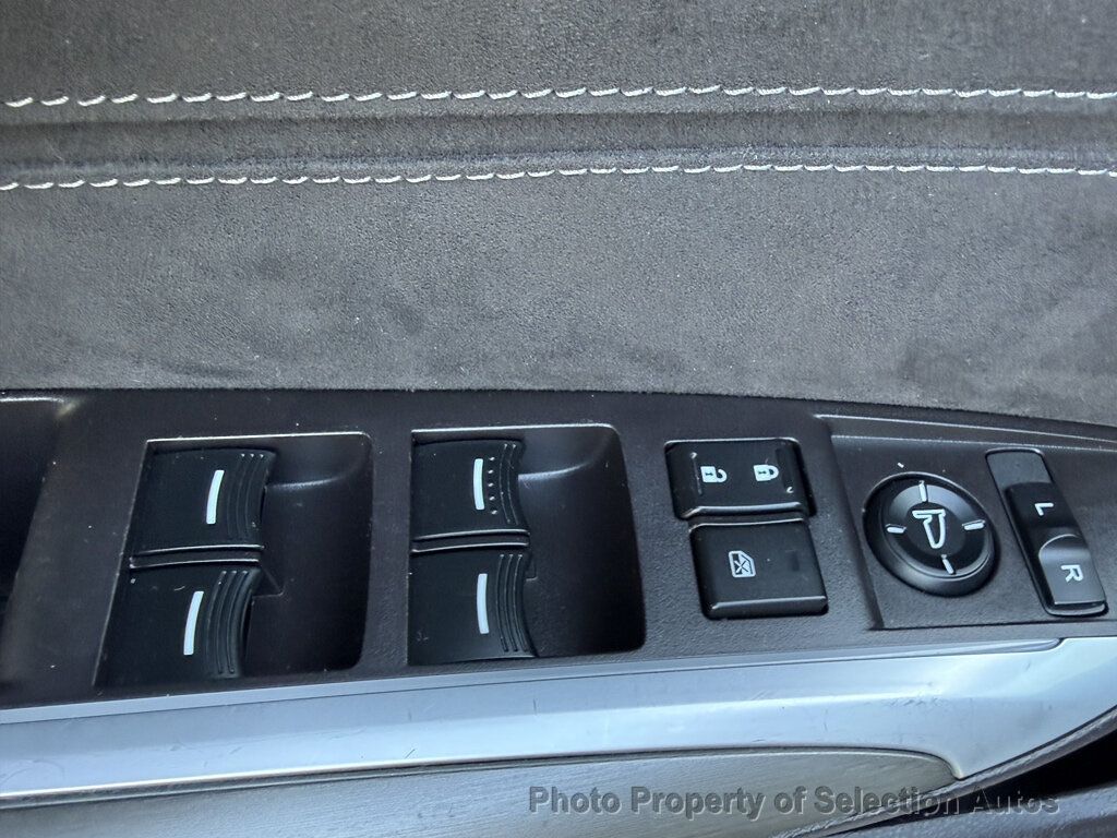 Acura TLX photo 12