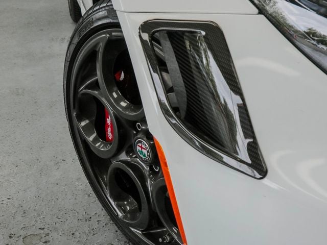 2018 Alfa Romeo 4C Coupe 6-Speed Automatic - 23057745 - 11