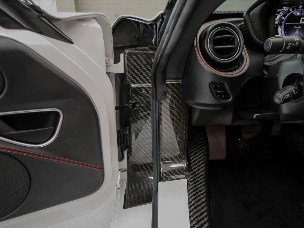 Alfa Romeo 4C photo 26