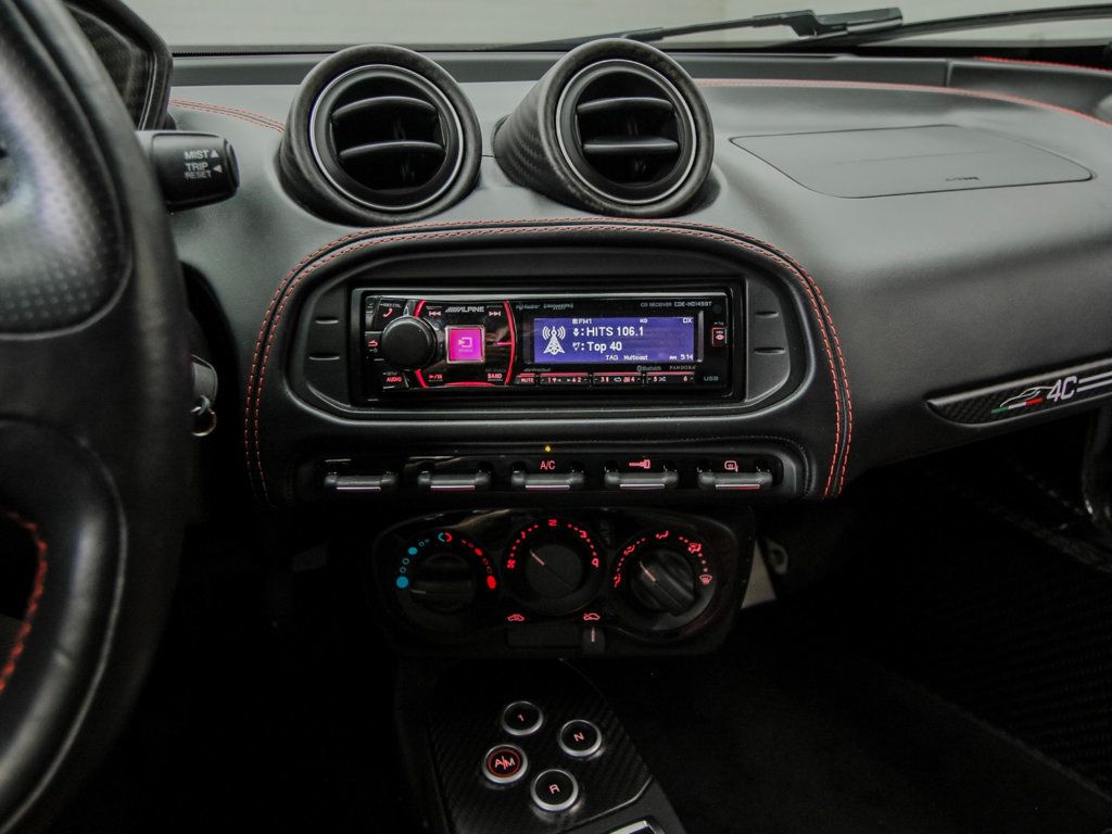 Alfa Romeo 4C photo 31