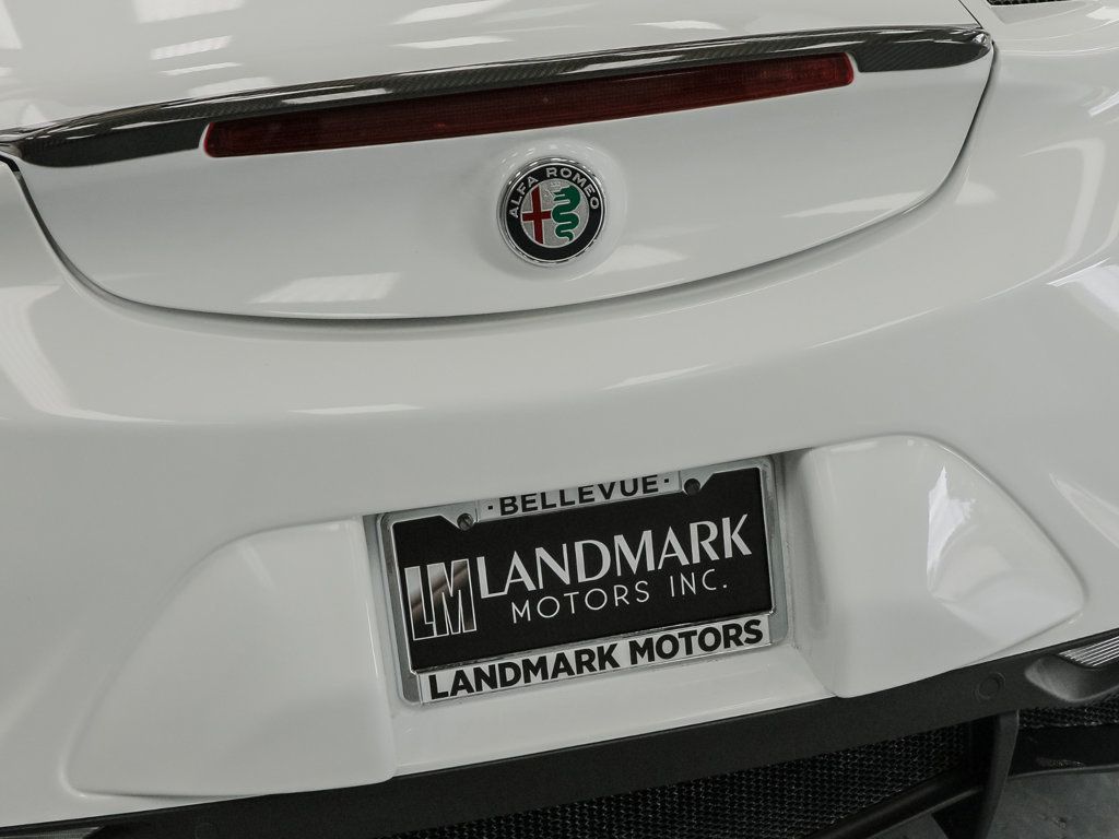 Alfa Romeo 4C photo 40
