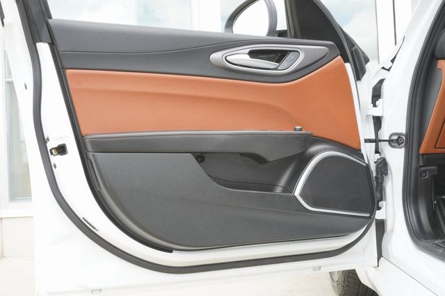 2018 Alfa Romeo Giulia AWD - 22941803 - 34