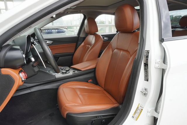 2018 Alfa Romeo Giulia AWD - 22941803 - 37