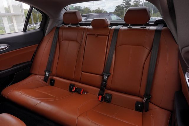 2018 Alfa Romeo Giulia AWD - 22941803 - 38