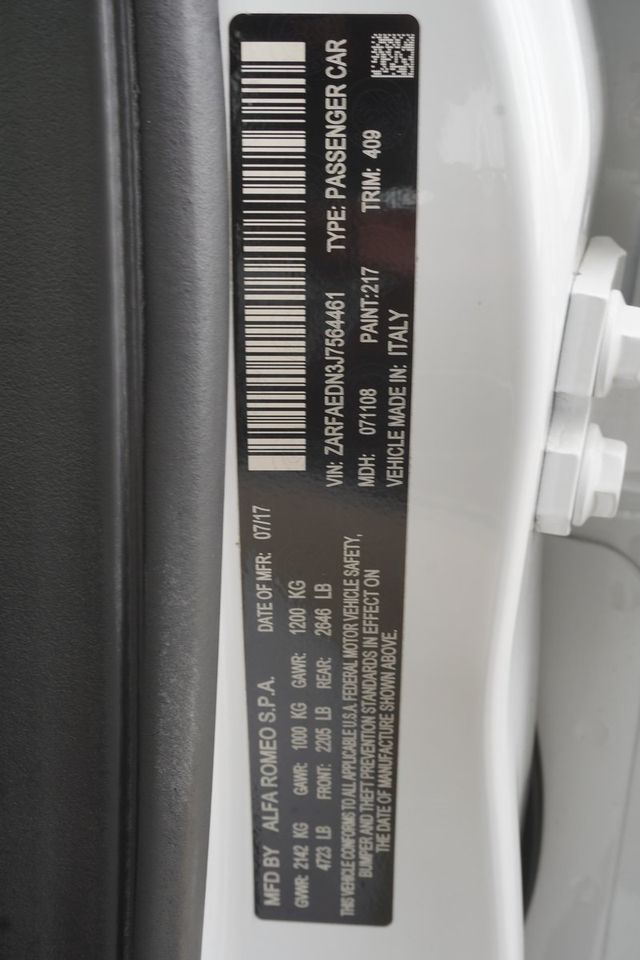 2018 Alfa Romeo Giulia AWD - 22941803 - 41