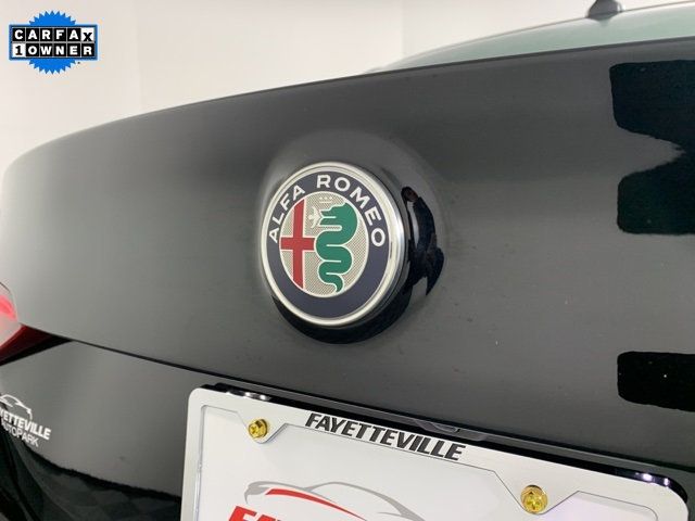 2018 Alfa Romeo Giulia AWD - 21160044 - 17