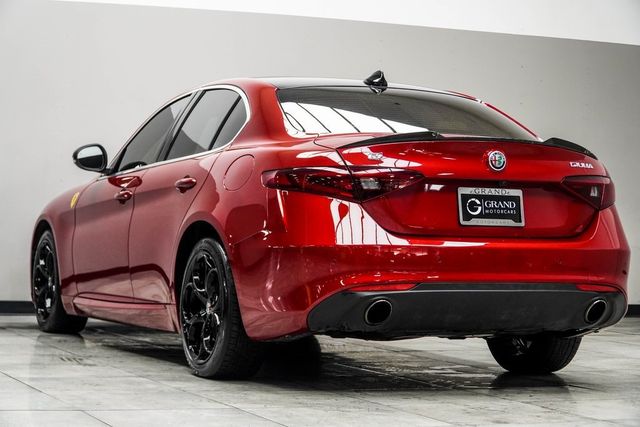 2018 Alfa Romeo Giulia Ti - 22981990 - 9