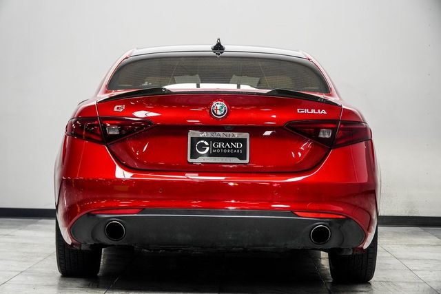 2018 Alfa Romeo Giulia Ti - 22981990 - 10