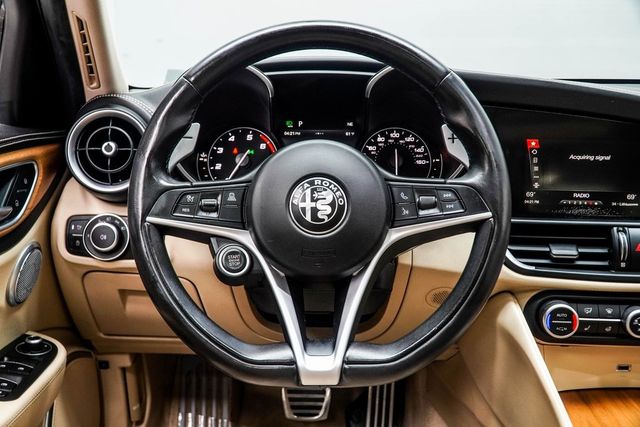 2018 Alfa Romeo Giulia Ti - 22981990 - 14
