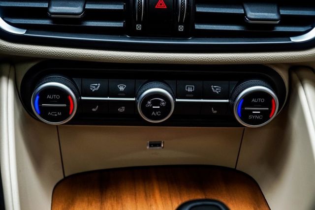 2018 Alfa Romeo Giulia Ti - 22981990 - 19