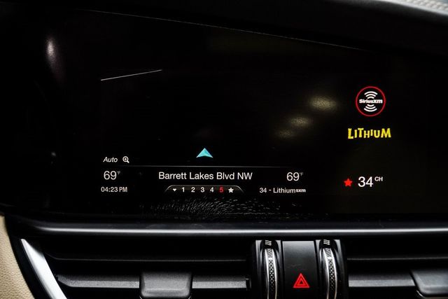 2018 Alfa Romeo Giulia Ti - 22981990 - 24