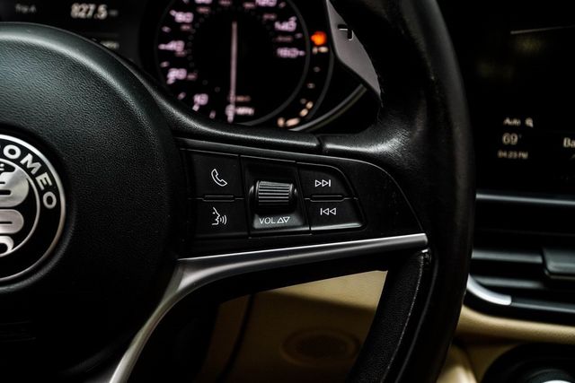 2018 Alfa Romeo Giulia Ti - 22981990 - 25